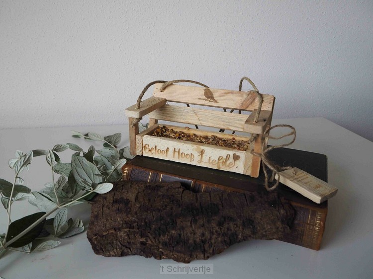 Voederbak Schommelbank